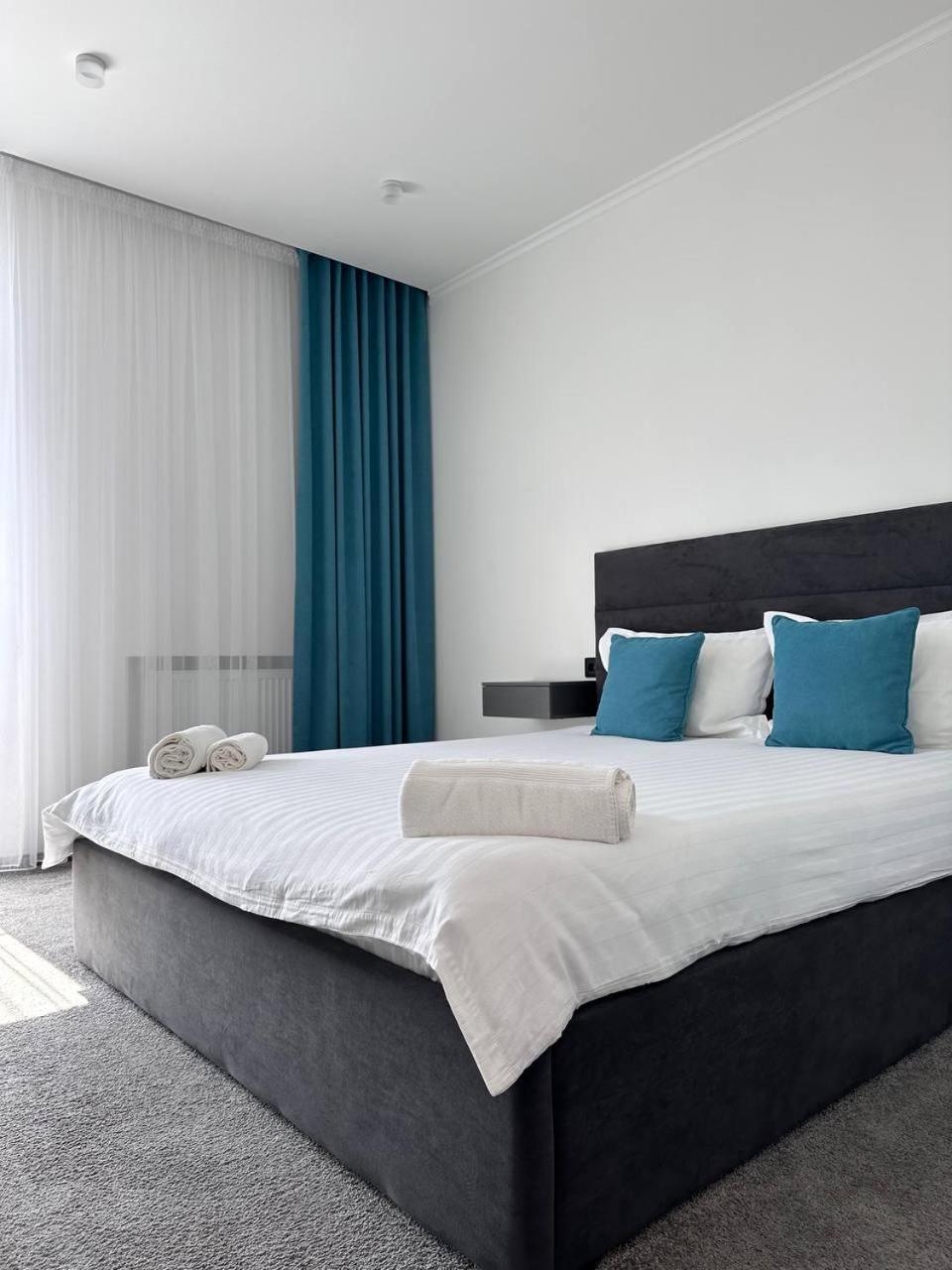 Royal Wood Hotel Rokytne  Экстерьер фото
