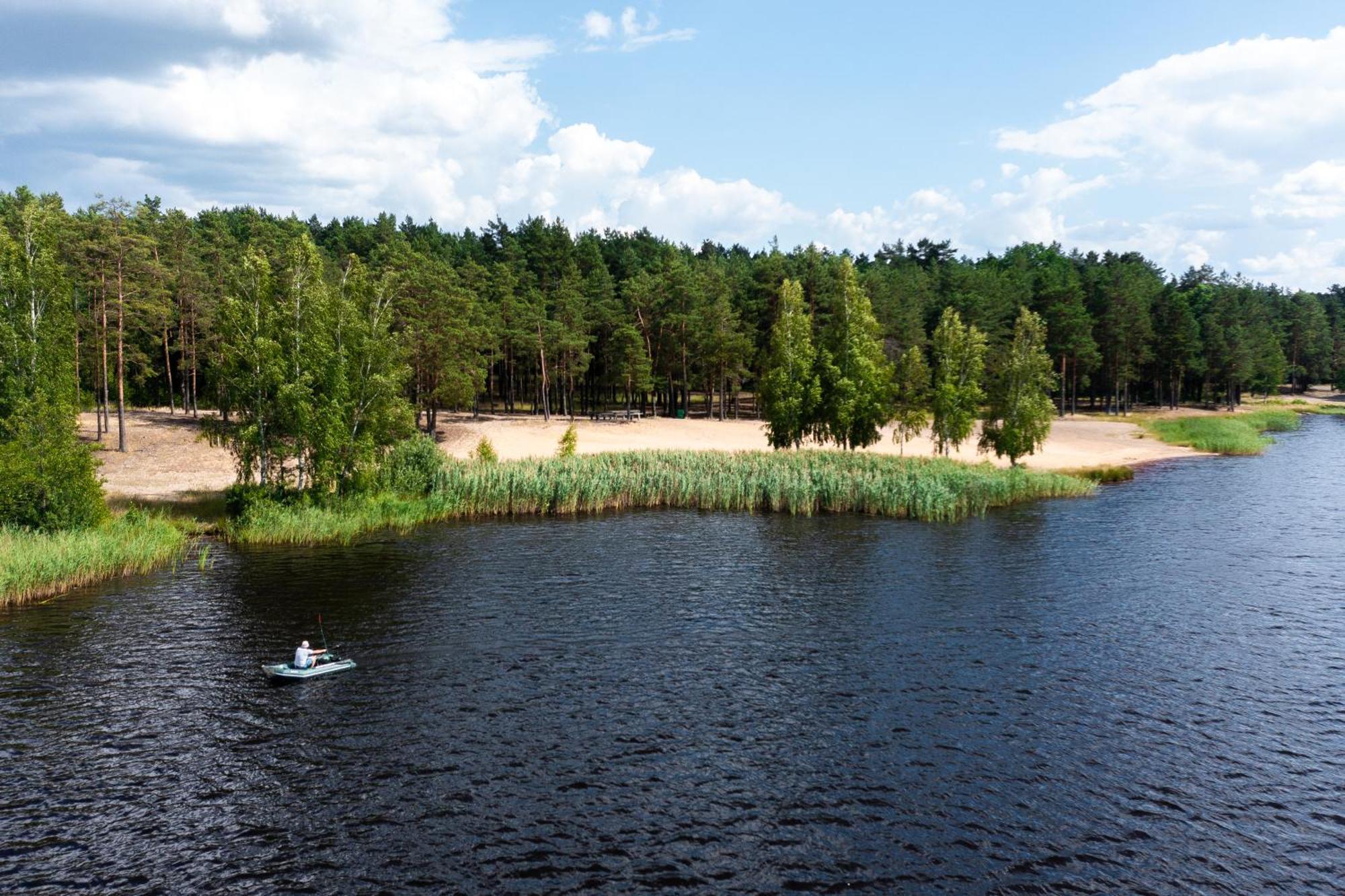 Royal Wood Hotel Rokytne  Экстерьер фото