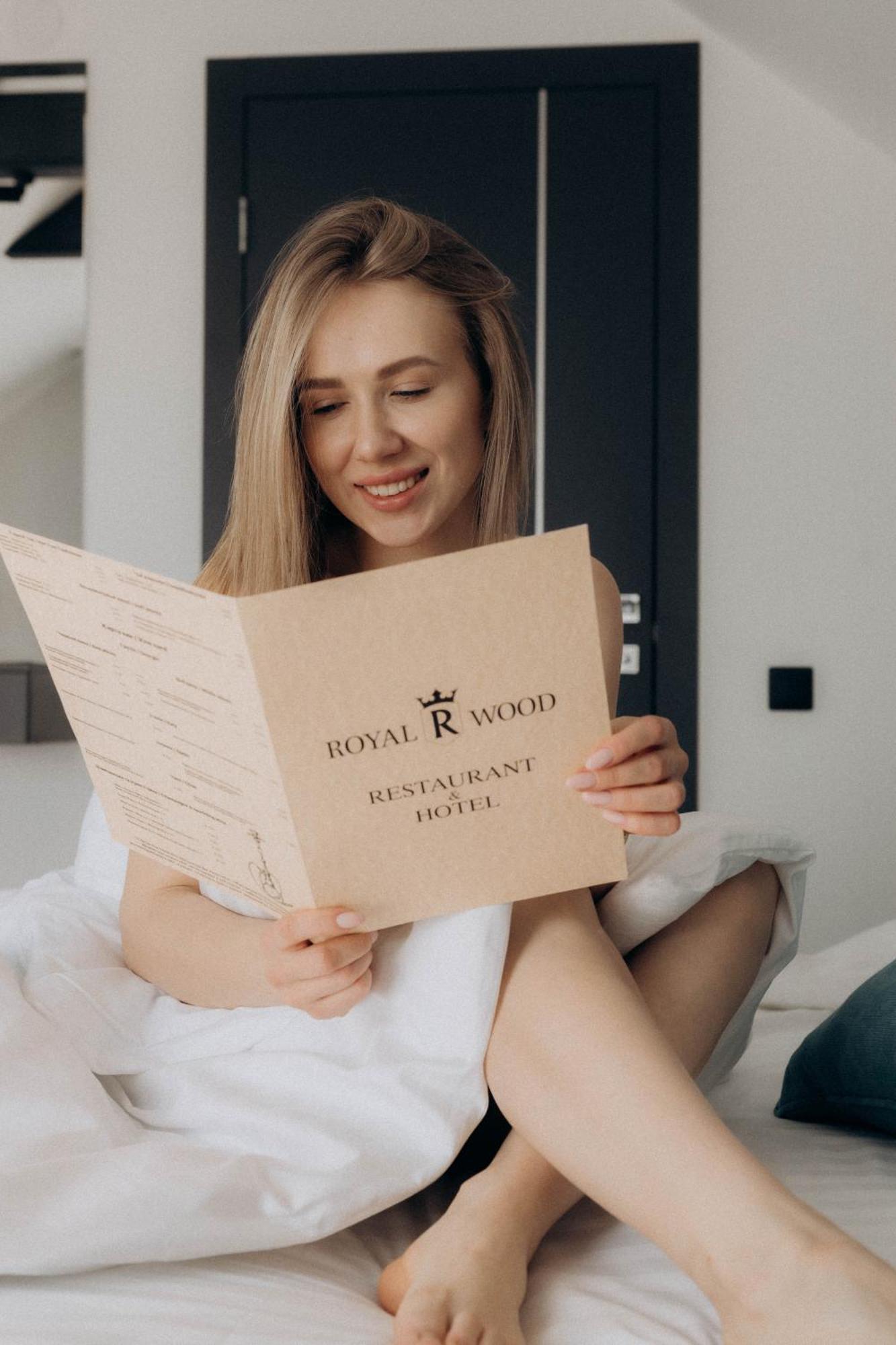 Royal Wood Hotel Rokytne  Экстерьер фото